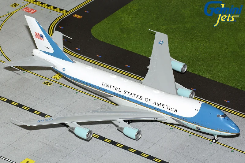 DIY Solid Wood Airplane Models Toys for Aviation Hobbyists1/200 U.S. Air Force VC-25A 82-8000 "Air Force One" with New Antenna Array